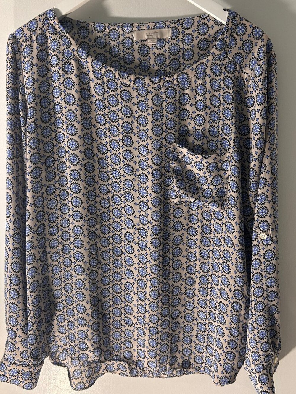LOFT Beige/Blue/Black Medallion Print Long Sleeve Blouse Size Large